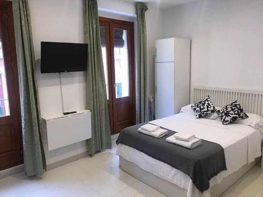Un Genial Estudio En El Barrio Las Cortes Madrid Dış mekan fotoğraf